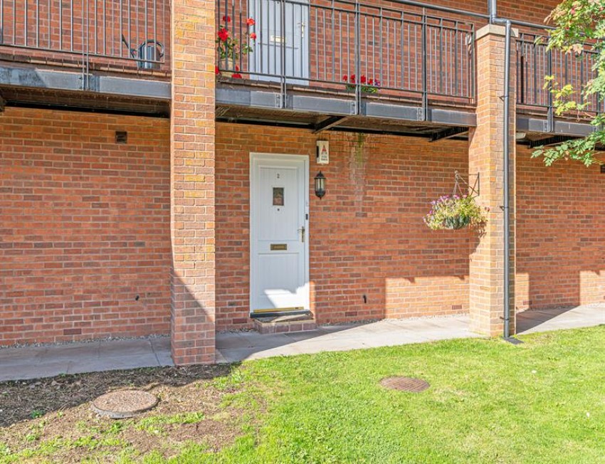 Images for Ferma Lane, Great Barrow, Chester