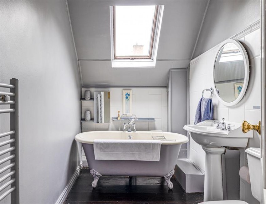 Images for THE GABLES - Large house and outstanding garden in Malpas