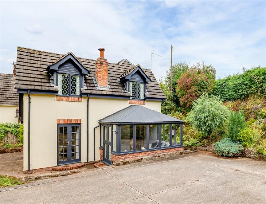 Images for THE GABLES - Large house and outstanding garden in Malpas