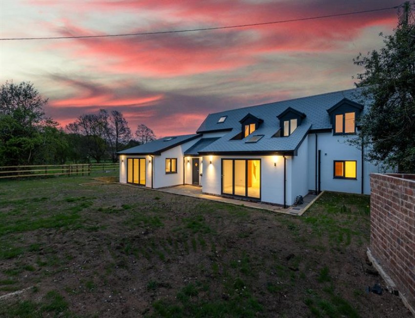Images for Fantastic fully renovated modern cottage just outside Tarporley village