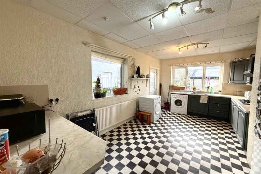 Images for Hawthorn Avenue, Timperley, Altrincham