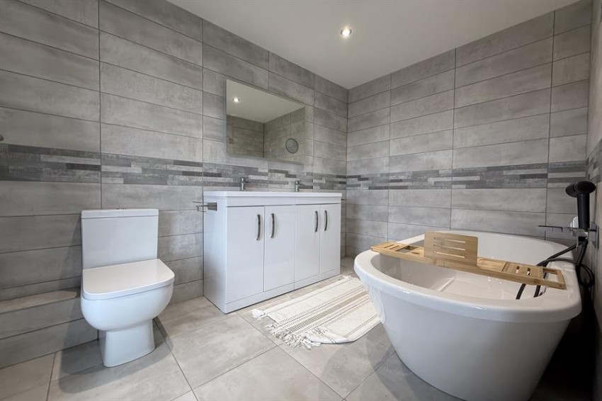 Images for Park Avenue, Sale