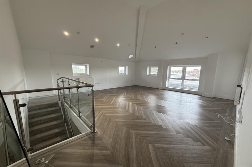 Images for Park Avenue, Sale