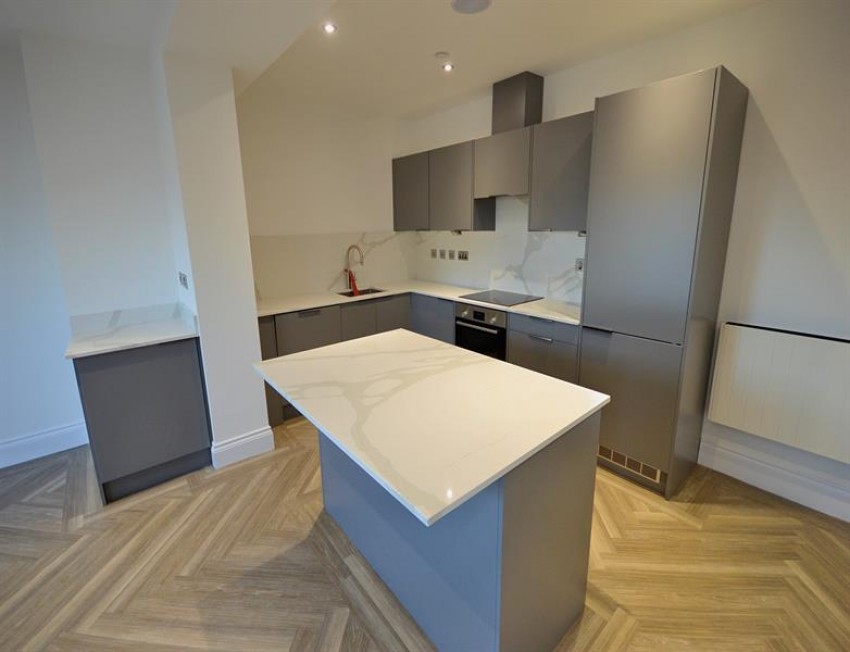 Images for Park Avenue, Sale