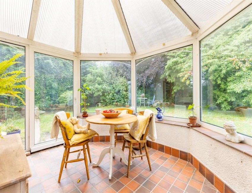 Images for House, double garage and annexe surrounded by fields on Basfords Lane