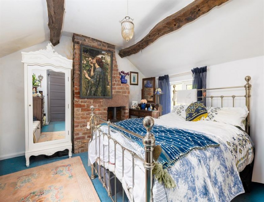 Images for House, double garage and annexe surrounded by fields on Basfords Lane