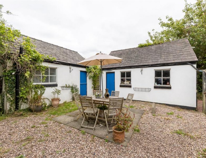 Images for House, double garage and annexe surrounded by fields on Basfords Lane