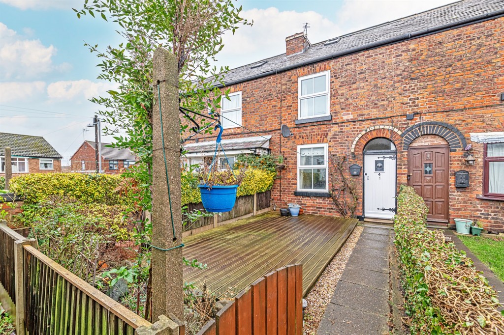 Albert Row, Frodsham, 2 bedroom, Terraced