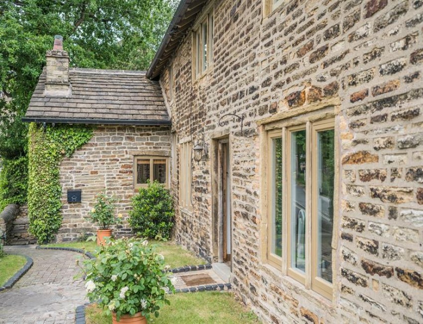 Images for Wellgate, Glossop