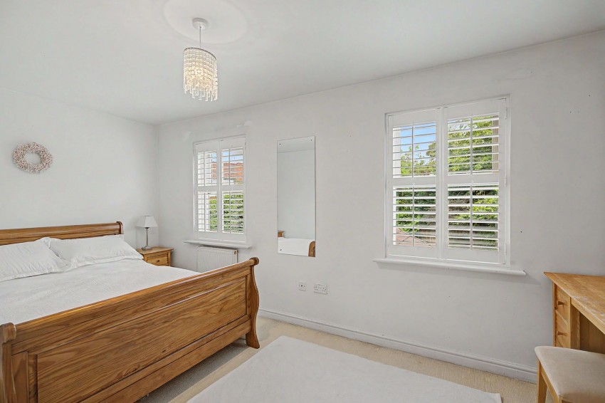 Images for Dukes Walk, Hale, WA15