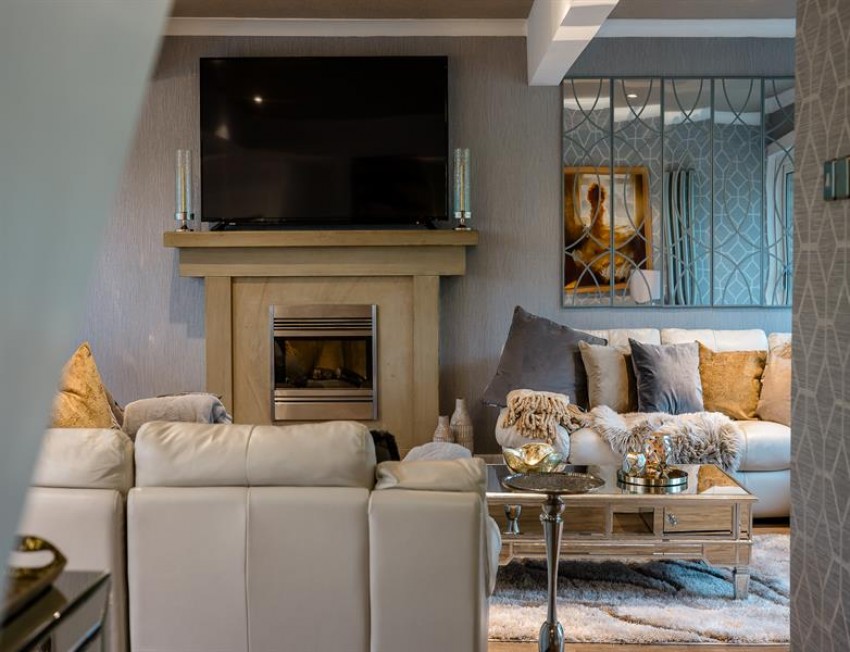 Images for 46a Moor End Road, Mellor