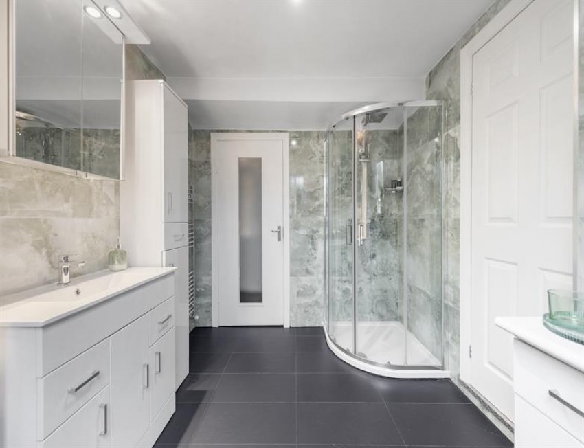 Images for 46a Moor End Road, Mellor