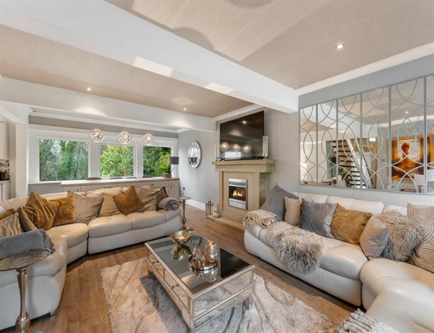 Images for 46a Moor End Road, Mellor