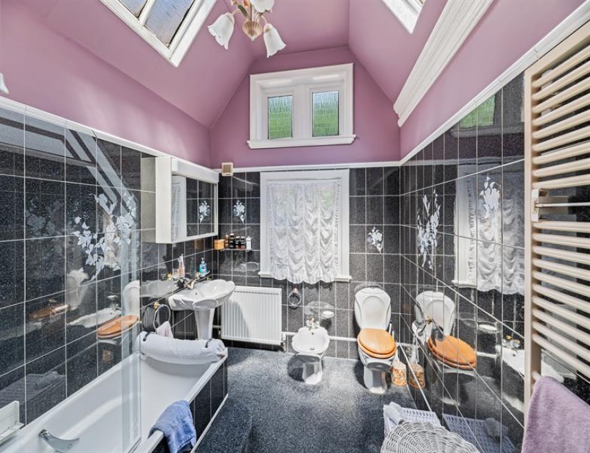 Images for Iconic Victorian Splendour in A Superb Setting 