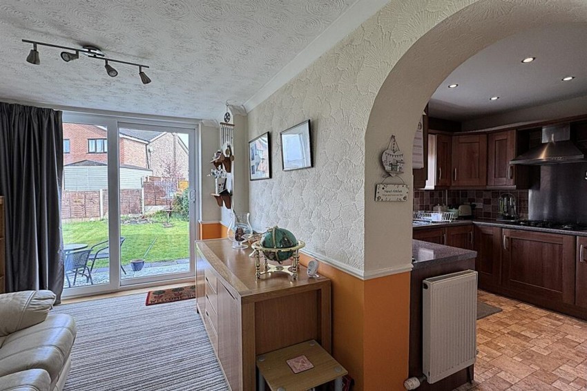 Images for Lawnfold, Hadfield, SK13