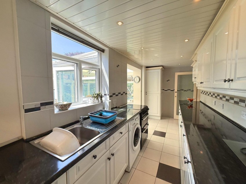 Images for Leith Avenue, Sale, M33