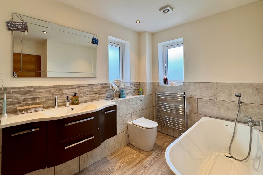 Images for Valley Road, Glossop, SK13