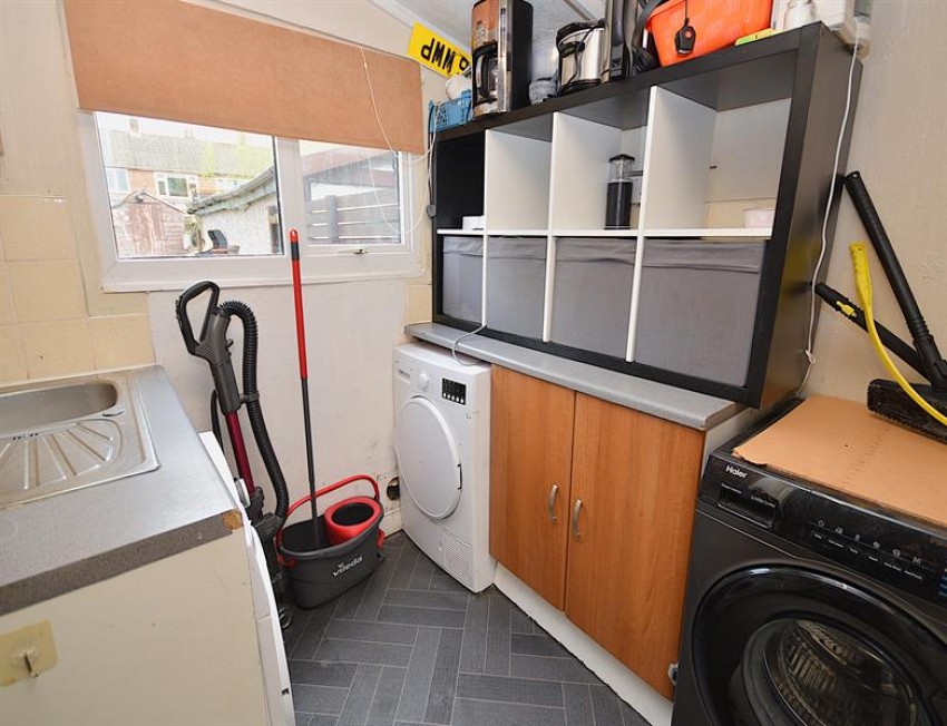 Images for Farnham Avenue, Macclesfield