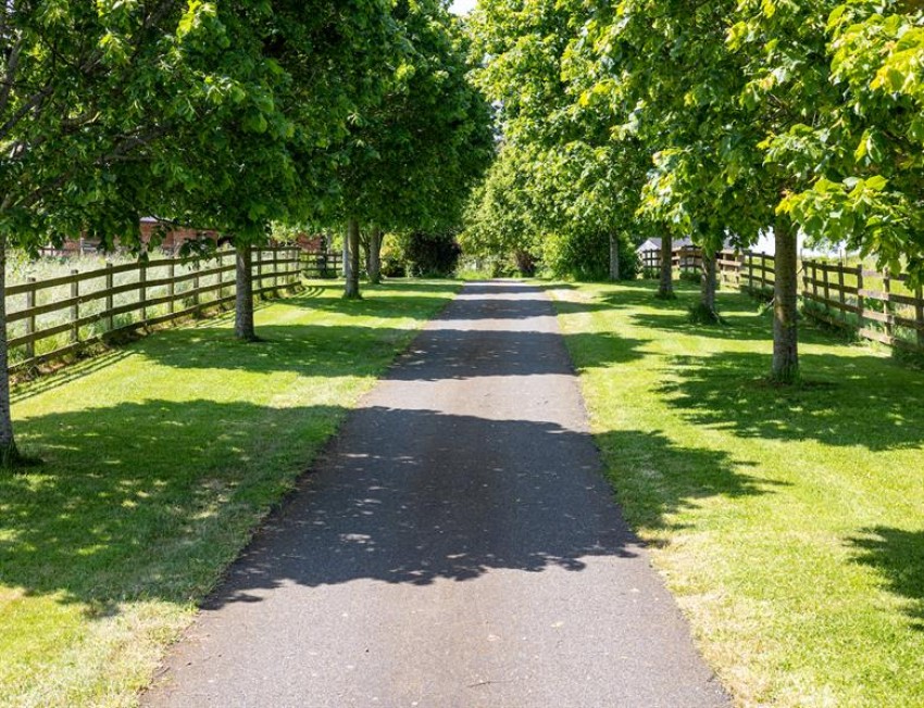 Images for Shay Lane, Hampton, Malpas