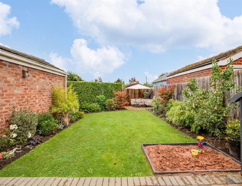 Images for Excellent value bungalow in Townfield Avenue