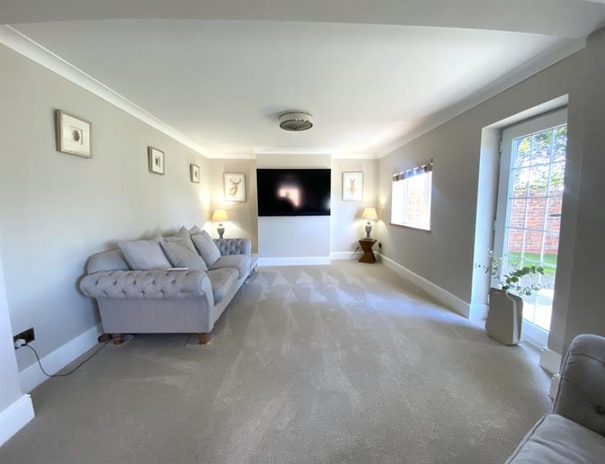 Images for Tarporley Road, Stretton, Warrington