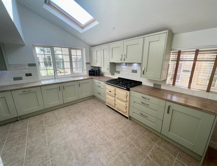 Images for Tarporley Road, Stretton, Warrington