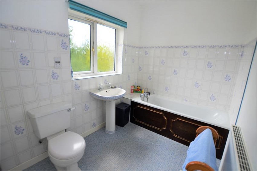 Images for Middlewich Road, Holmes Chapel