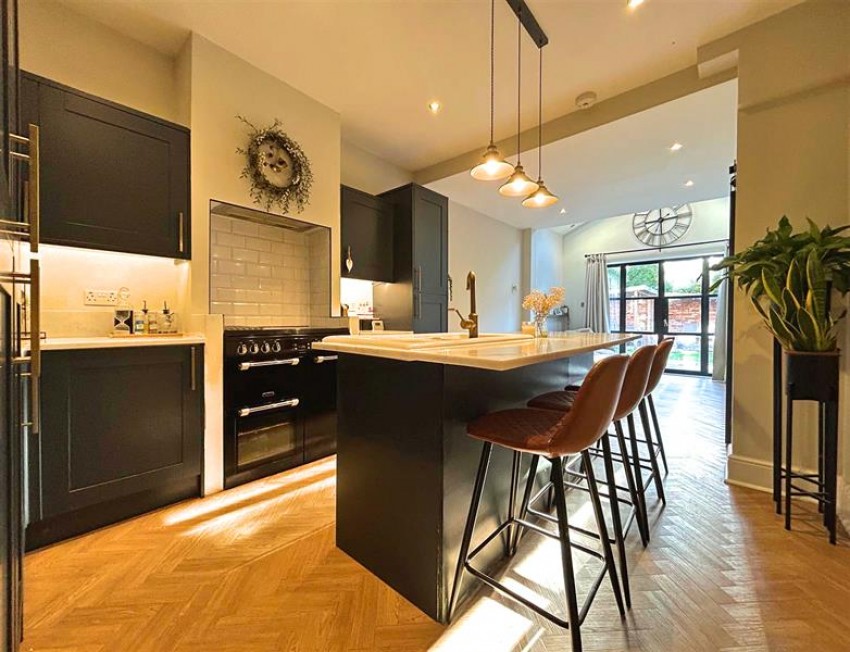 Images for Hall Avenue, Sale