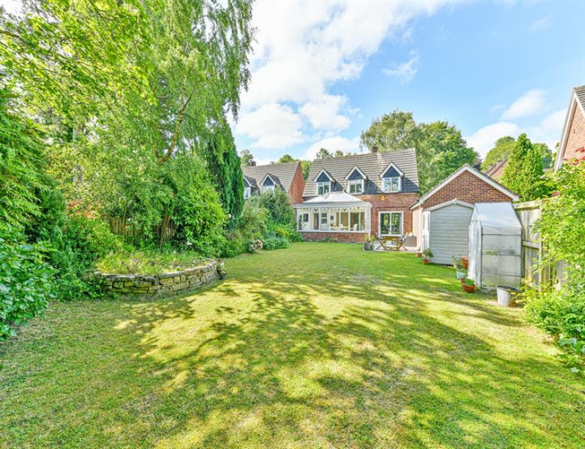 Images for Warren Court, Frodsham
