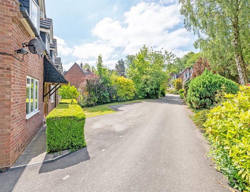 Images for Warren Court, Frodsham