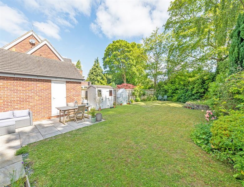 Images for Warren Court, Frodsham