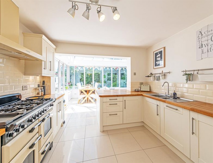 Images for Warren Court, Frodsham