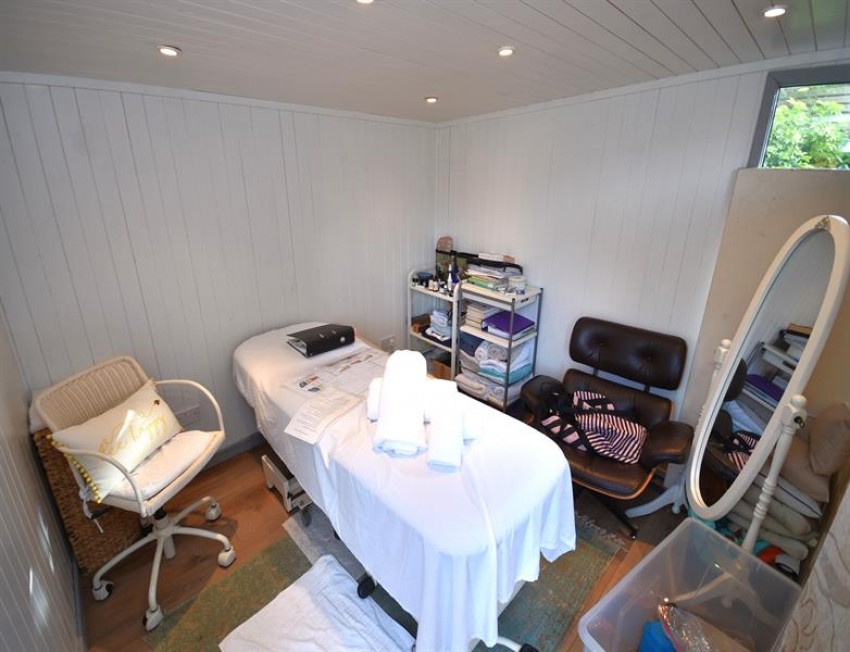 Images for Bluebell Lane, Tytherington