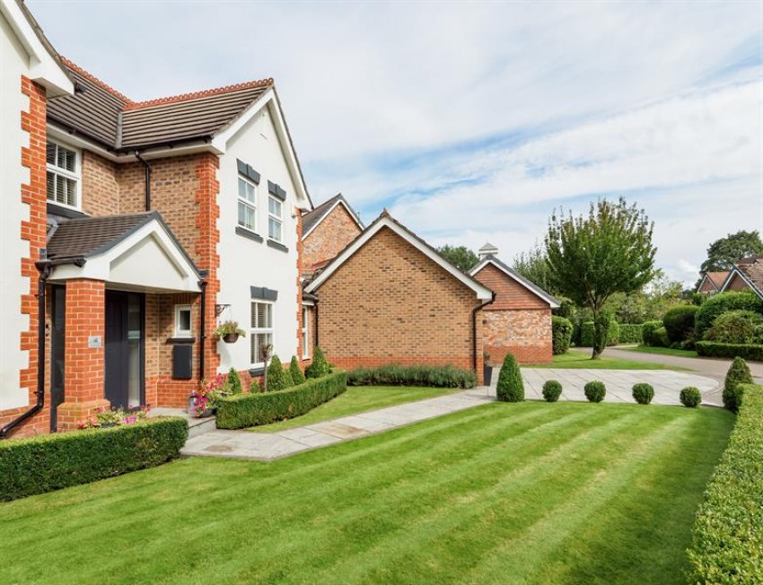 Images for Coniston Close, Great Warford, Alderley Edge