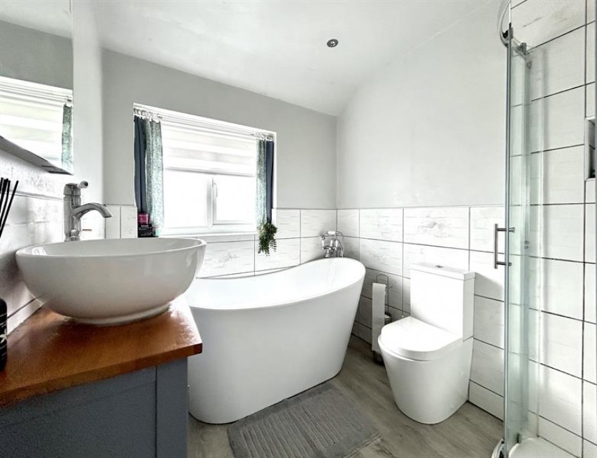 Images for East Avenue, Heald Green