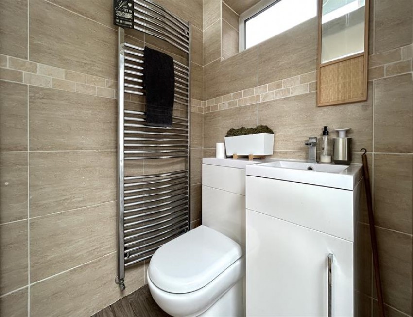Images for East Avenue, Heald Green