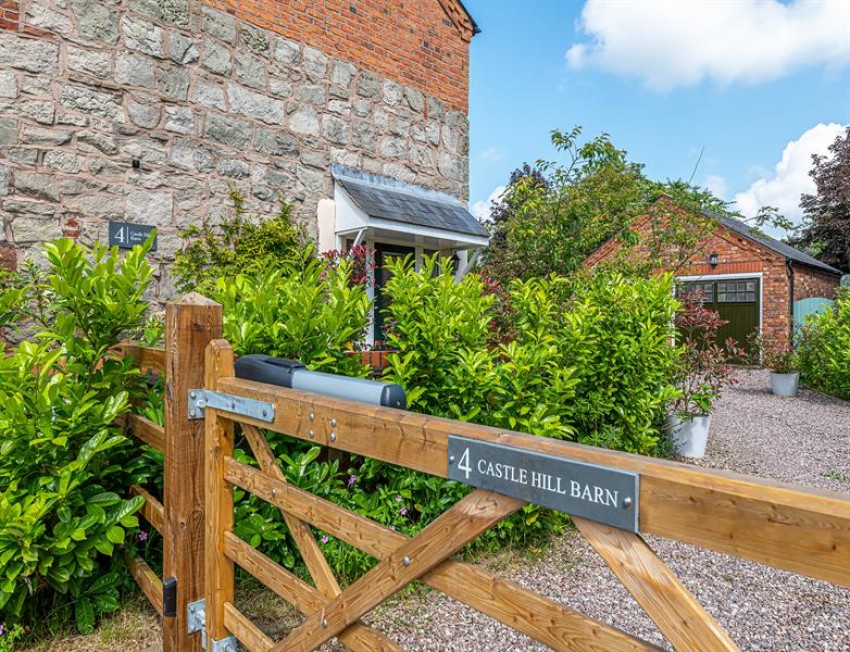 Images for Castlehill Farm Barn, Cooks Hill, Kingsley