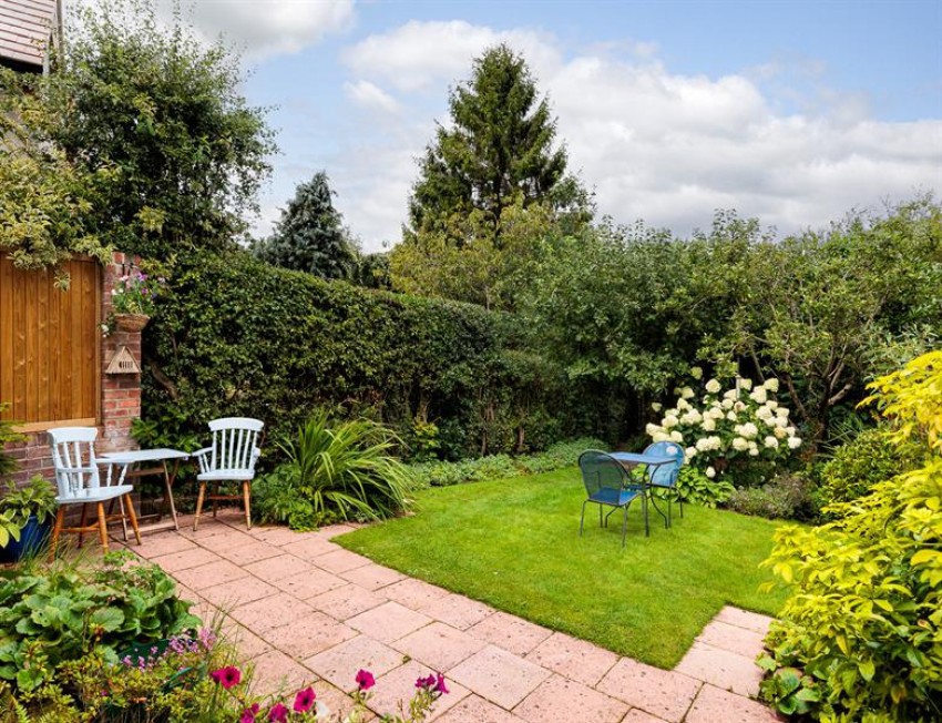 Images for Fingerpost Lane, Norley