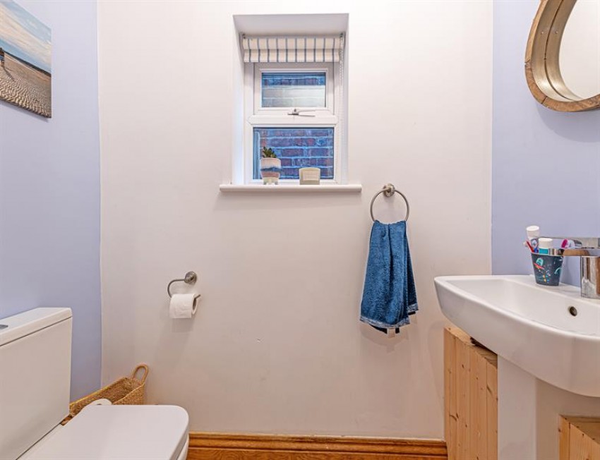 Images for Hillfield, Frodsham