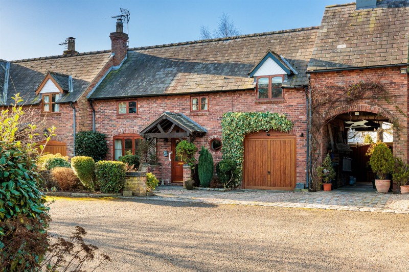 Oaktree Court, Willington Corner, Willington, Tarporley