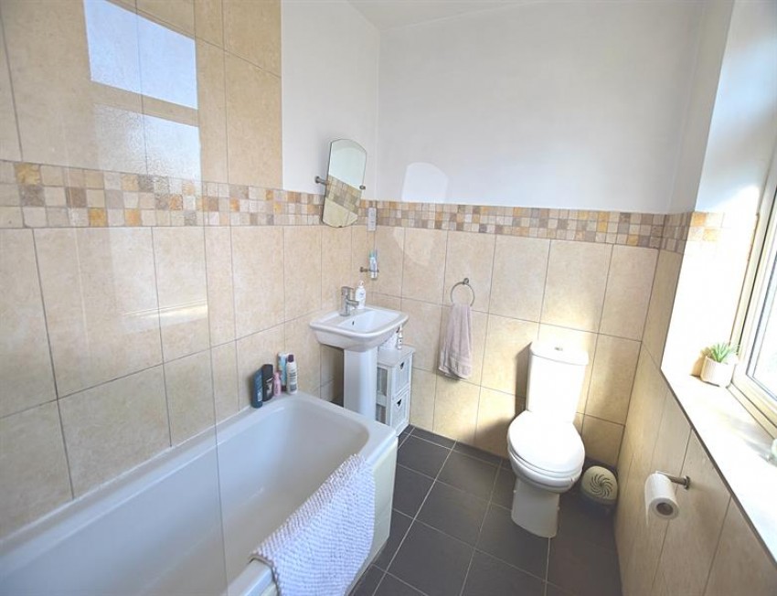 Images for London Road, Holmes Chapel