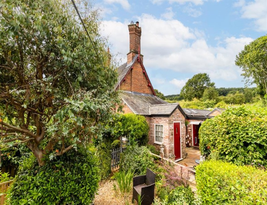 Images for Bank Cottage, Stone House Lane, Peckforton, Tarporley