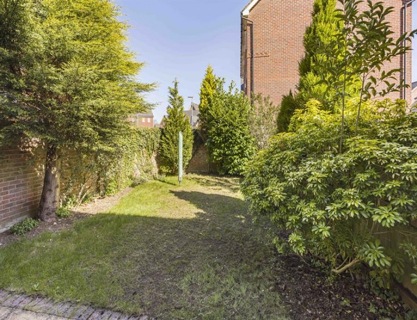 Images for Millington Gardens, Lymm