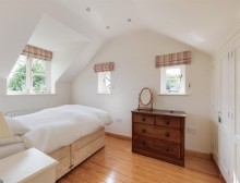 Images for Gorgeous cottage with bespoke kitchen and rural views in Cotebrook