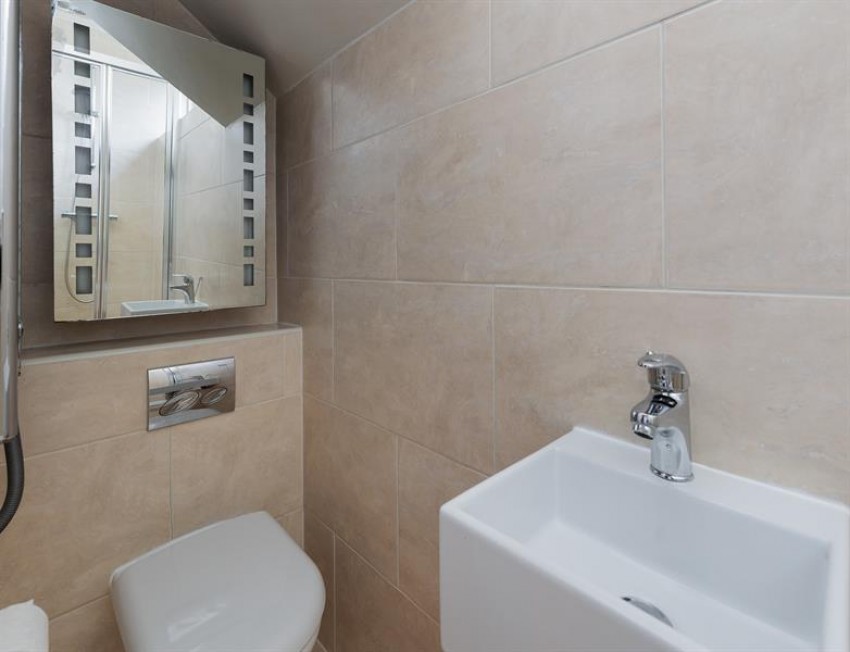 Images for Gorgeous cottage with bespoke kitchen and rural views in Cotebrook