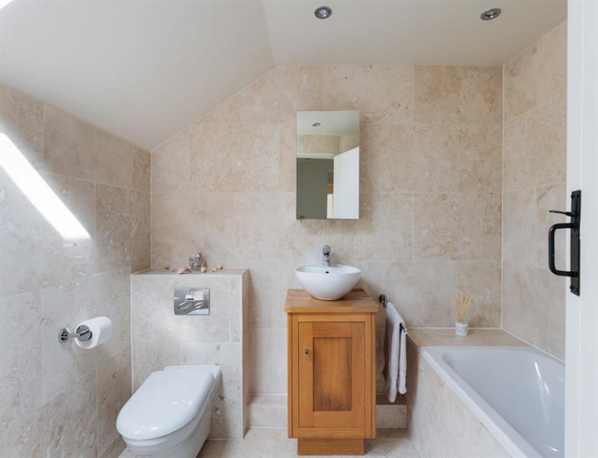 Images for Gorgeous cottage with bespoke kitchen and rural views in Cotebrook