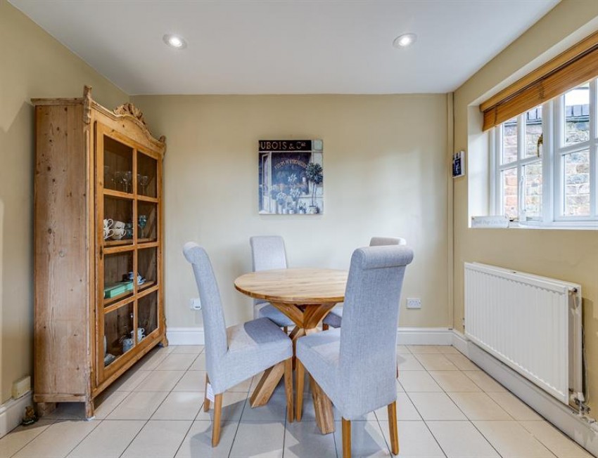 Images for Moss Fields, High Street, Tarporley