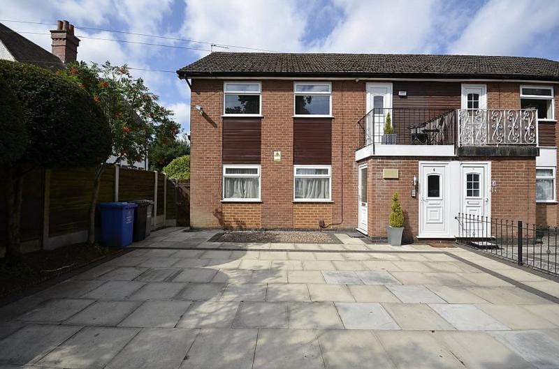 Mayfield Road, Timperley, WA15