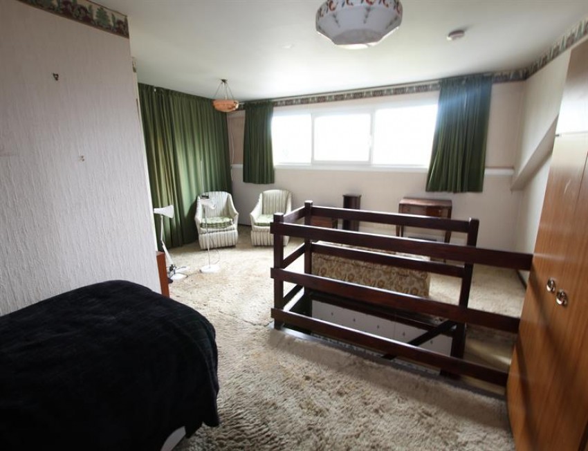 Images for 8 Finchale Drive, Hale