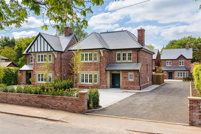 Images for Charles Place, Dickens Lane, Poynton
